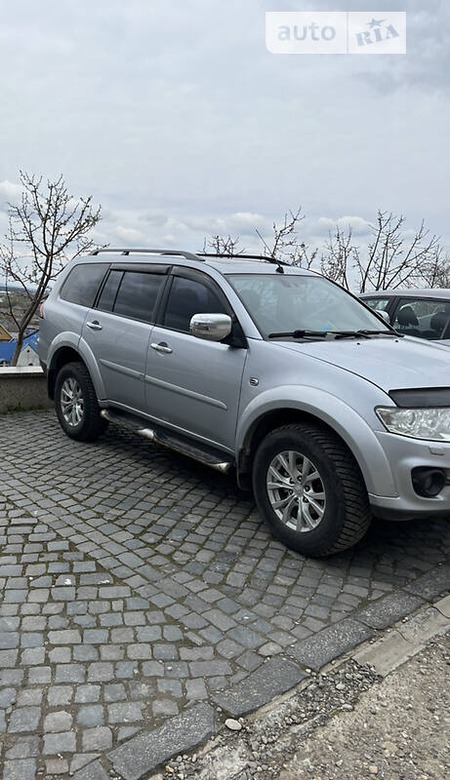 Mitsubishi Pajero Sport 2015  випуску Ужгород з двигуном 0 л дизель позашляховик автомат за 19500 долл. 