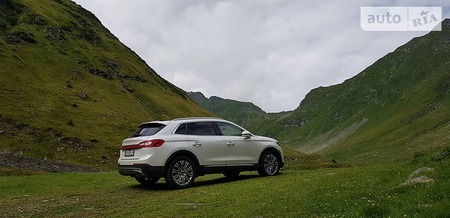 Lincoln MKX 2016  випуску Одеса з двигуном 3.7 л бензин позашляховик автомат за 23900 долл. 