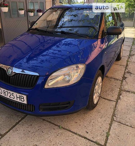 Skoda Fabia 2009  випуску Ужгород з двигуном 0 л бензин хэтчбек механіка за 5000 долл. 