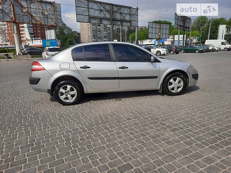 Renault Megane 2007  випуску Тернопіль з двигуном 1.4 л  седан механіка за 3500 долл. 