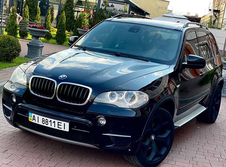 BMW X5 2012  випуску Львів з двигуном 3 л дизель позашляховик автомат за 18999 долл. 