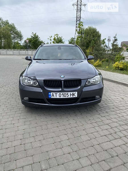 BMW 320 2007  випуску Івано-Франківськ з двигуном 2 л бензин універсал механіка за 7599 долл. 