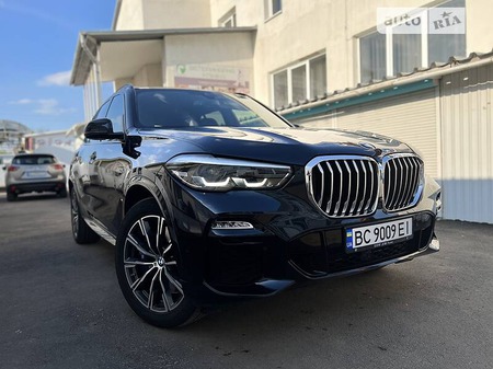 BMW X5 2018  випуску Львів з двигуном 0 л бензин позашляховик автомат за 74000 долл. 