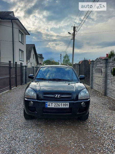 Hyundai Tucson 2005  випуску Івано-Франківськ з двигуном 2 л бензин позашляховик механіка за 7000 долл. 