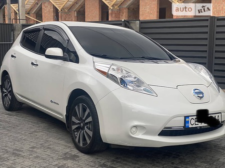 Nissan Leaf 2013  випуску Чернівці з двигуном 0 л електро хэтчбек автомат за 13800 долл. 