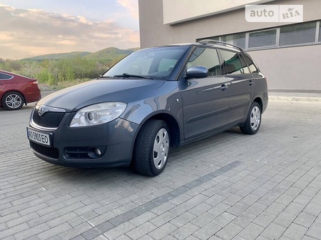 Skoda Fabia 2008  випуску Ужгород з двигуном 1.4 л бензин універсал механіка за 5500 долл. 