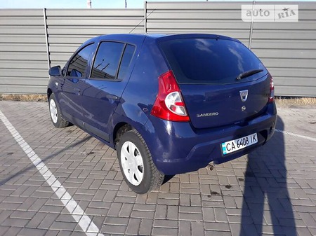 Dacia Sandero 2011  випуску Черкаси з двигуном 1.2 л бензин хэтчбек механіка за 4850 долл. 