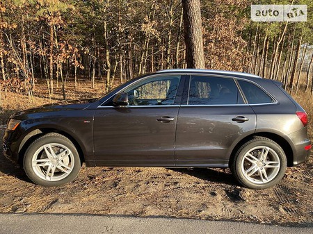 Audi Q5 2015  випуску Дніпро з двигуном 3 л бензин позашляховик автомат за 25900 долл. 