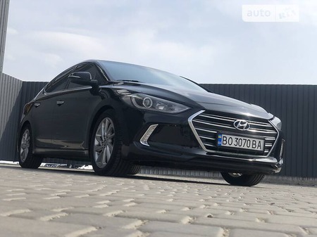 Hyundai Elantra 2016  випуску Вінниця з двигуном 0 л  седан автомат за 12900 долл. 