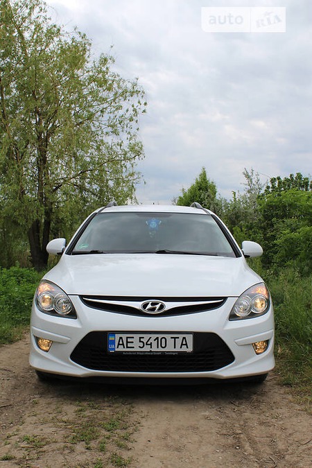 Hyundai i30 2011  випуску Дніпро з двигуном 1.4 л  універсал механіка за 7300 долл. 