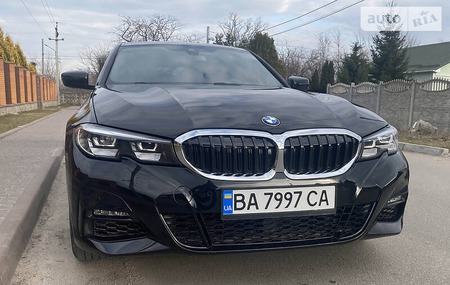 BMW 330 2019  випуску Кропивницький з двигуном 2 л бензин седан автомат за 34500 долл. 