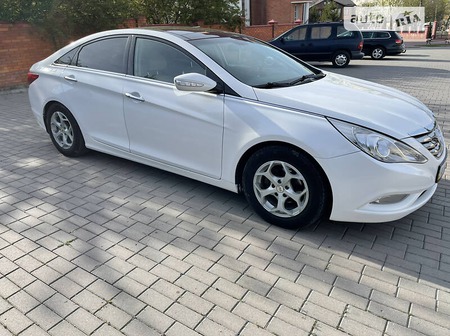 Hyundai Sonata 2011  випуску Хмельницький з двигуном 2.4 л  седан автомат за 10500 долл. 