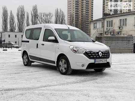 Renault Dokker 2018  випуску Київ з двигуном 1.5 л дизель універсал механіка за 12800 долл. 