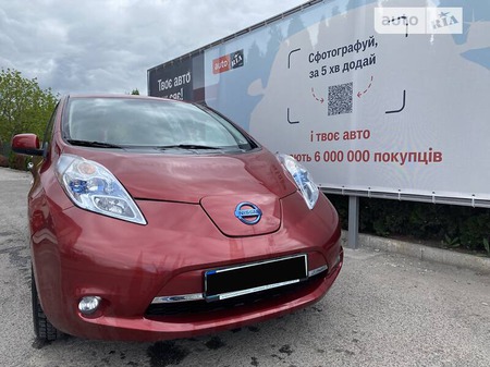 Nissan Leaf 2012  випуску Вінниця з двигуном 0 л електро хэтчбек автомат за 8200 долл. 