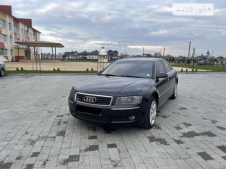 Audi A8 2004  випуску Львів з двигуном 4.2 л  седан автомат за 7800 долл. 