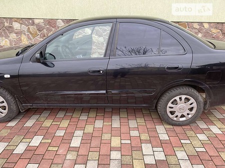 Nissan Almera Classic 2007  випуску Львів з двигуном 1.6 л бензин седан автомат за 4599 долл. 