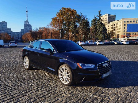 Audi A3 Limousine 2014  випуску Харків з двигуном 1.8 л бензин седан  за 13999 долл. 