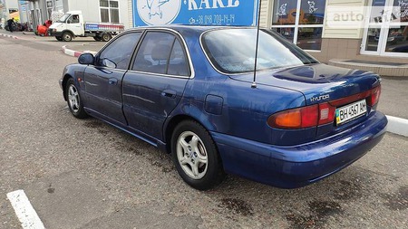 Hyundai Sonata 1994  випуску Одеса з двигуном 2 л  седан механіка за 1499 долл. 