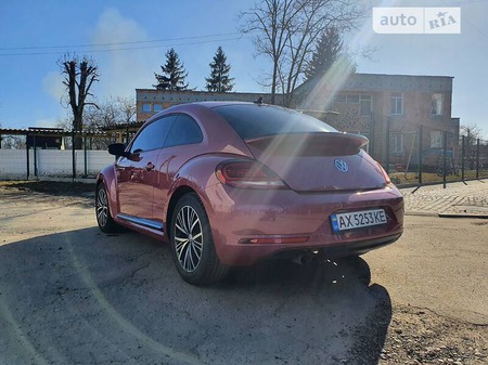 Volkswagen Beetle 2016  випуску Полтава з двигуном 1.8 л бензин купе автомат за 13500 долл. 