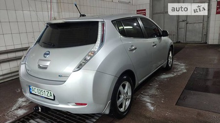 Nissan Leaf 2013  випуску Луцьк з двигуном 0 л електро хэтчбек автомат за 11300 долл. 