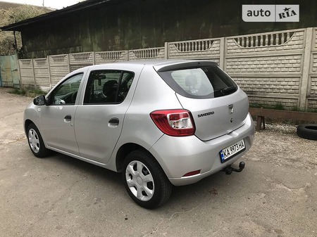 Dacia Sandero 2013  випуску Київ з двигуном 1.2 л  хэтчбек механіка за 5800 долл. 