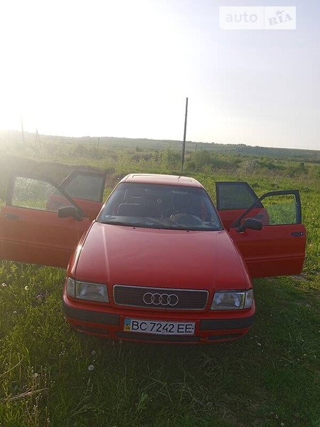 Audi 80 1994  випуску Івано-Франківськ з двигуном 2 л  седан механіка за 2400 долл. 