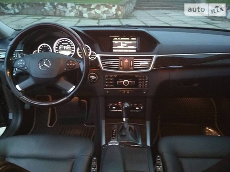 Mercedes-Benz E 200 2012  випуску Тернопіль з двигуном 1.8 л  седан автомат за 10500 долл. 