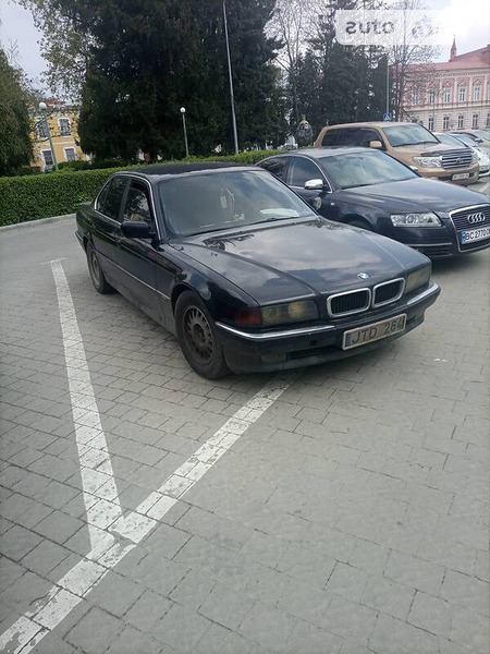 BMW 725 2001  випуску Львів з двигуном 2.5 л дизель седан механіка за 2300 долл. 