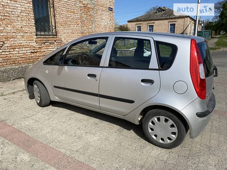 Mitsubishi Colt 2007  випуску Черкаси з двигуном 1.1 л бензин хэтчбек механіка за 3400 долл. 