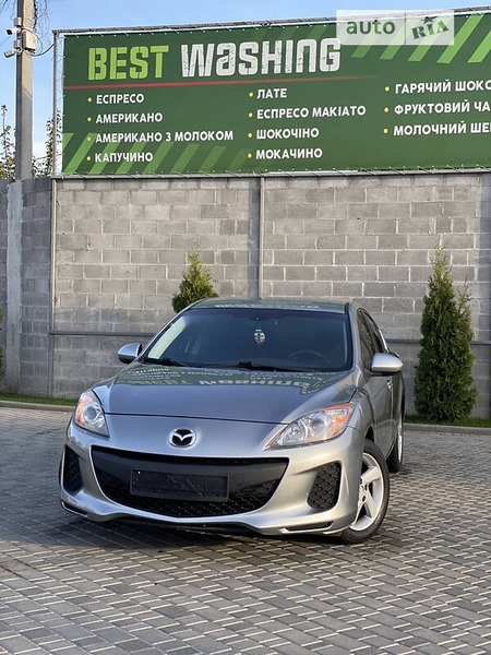 Mazda 3 2012  випуску Кропивницький з двигуном 2 л бензин седан автомат за 7499 долл. 
