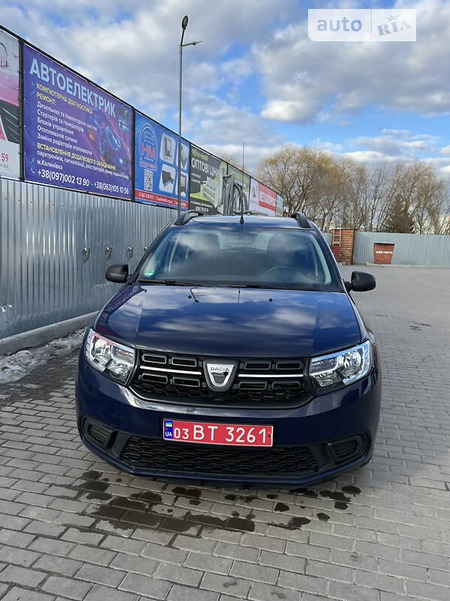 Dacia Logan MCV 2019  випуску Вінниця з двигуном 1.2 л бензин універсал механіка за 9200 долл. 