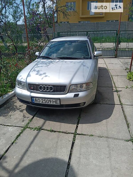 Audi A4 Limousine 2001  випуску Ужгород з двигуном 1.9 л дизель універсал механіка за 4500 долл. 