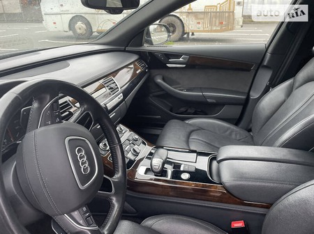 Audi A8 2015  випуску Вінниця з двигуном 3 л бензин седан  за 33000 долл. 