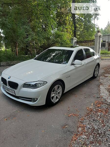 BMW 528 2011  випуску Вінниця з двигуном 3 л бензин седан автомат за 14900 долл. 