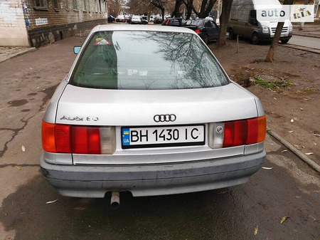 Audi 80 1991  випуску Одеса з двигуном 1.6 л бензин седан автомат за 1500 долл. 