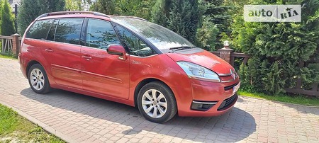 Citroen C4 Picasso 2010  випуску Львів з двигуном 2 л дизель мінівен механіка за 5500 долл. 