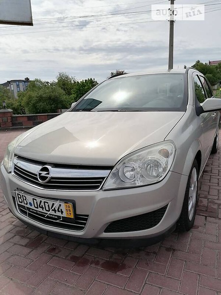 Opel Astra 2008  випуску Рівне з двигуном 0 л бензин універсал механіка за 4500 долл. 