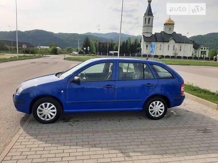 Skoda Fabia 2007  випуску Ужгород з двигуном 0 л бензин універсал механіка за 3700 долл. 