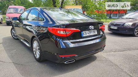 Hyundai Sonata 2015  випуску Київ з двигуном 0 л бензин седан автомат за 14800 долл. 