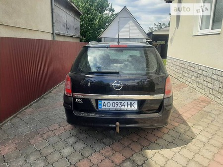 Opel Astra 2007  випуску Ужгород з двигуном 0 л дизель універсал механіка за 4600 долл. 