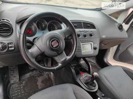 Seat Altea 2008  випуску Дніпро з двигуном 1.6 л  хэтчбек механіка за 6200 долл. 