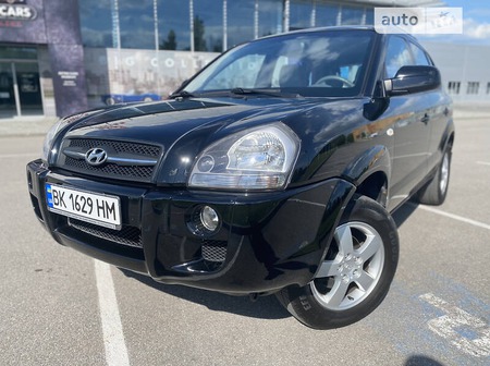 Hyundai Tucson 2005  випуску Дніпро з двигуном 2 л  позашляховик механіка за 7900 долл. 