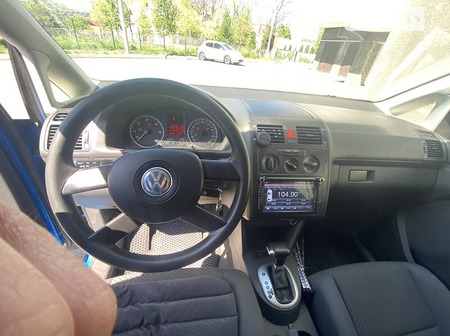 Volkswagen Touran 2005  випуску Одеса з двигуном 1.9 л дизель мінівен автомат за 6700 долл. 