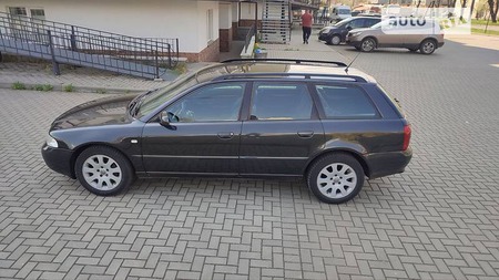 Audi A4 Limousine 1999  випуску Львів з двигуном 1.9 л дизель універсал механіка за 3900 долл. 