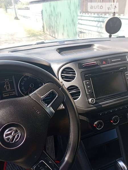 Volkswagen Tiguan 2015  випуску Одеса з двигуном 2 л бензин позашляховик автомат за 12000 долл. 