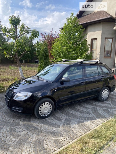 Skoda Fabia 2009  випуску Київ з двигуном 1.4 л дизель хэтчбек механіка за 5250 долл. 