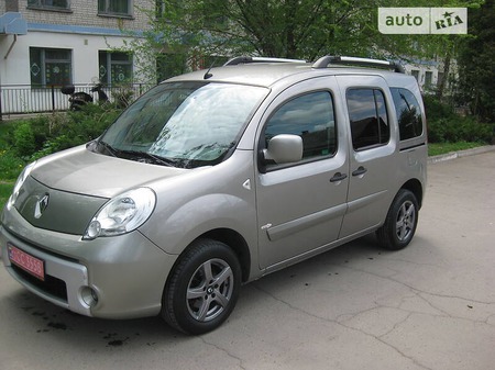 Renault Kangoo 2011  випуску Черкаси з двигуном 1.6 л бензин універсал механіка за 7350 долл. 