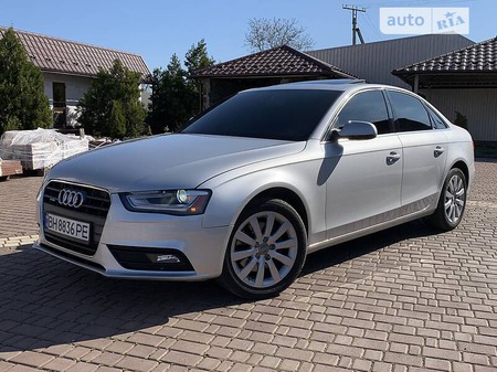 Audi A4 Limousine 2013  випуску Одеса з двигуном 0 л бензин седан автомат за 12500 долл. 