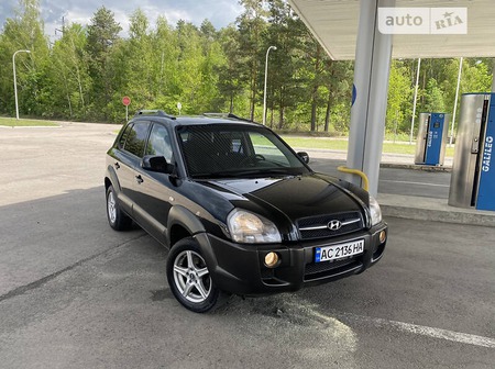 Hyundai Tucson 2005  випуску Луцьк з двигуном 2 л дизель позашляховик механіка за 5700 долл. 