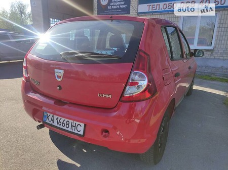 Dacia Sandero 2009  випуску Полтава з двигуном 1.4 л бензин хэтчбек механіка за 4300 долл. 